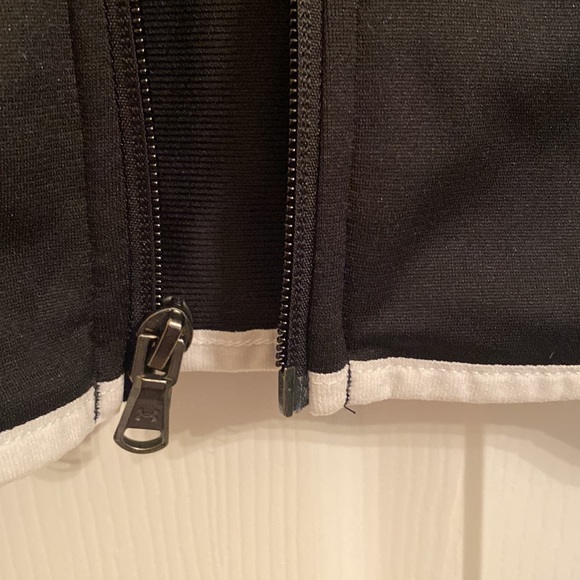 Towson Women’s Basketball jacket Under Armour - Picture 4 of 4